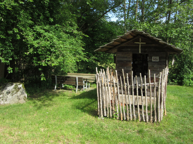 Die Einsiedelei am Verbindungsweg.