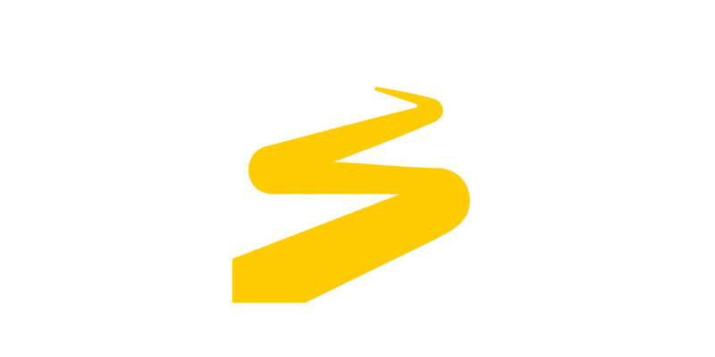 Die gelbe Markierung der Goldsteig-Haupttrasse in Deutschland