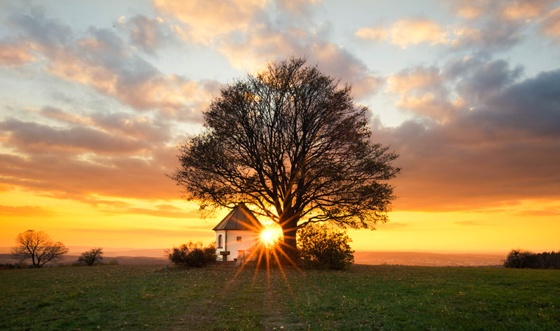 Die Muglhof-Kapelle am Dreifaltigkeitsberg auf dem Zuweg Goldsteig - Nr. 6B.