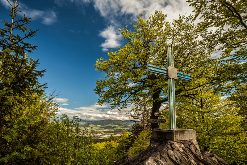 Das gläserne Gipfelkreuz am Reißeck entstand im Jahr 2005 nach einer Idee von Ralph Wenzel.